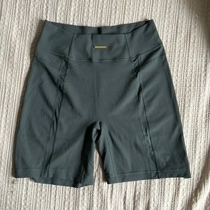 GYMSHARK X WHITNEY MESH SHORTS